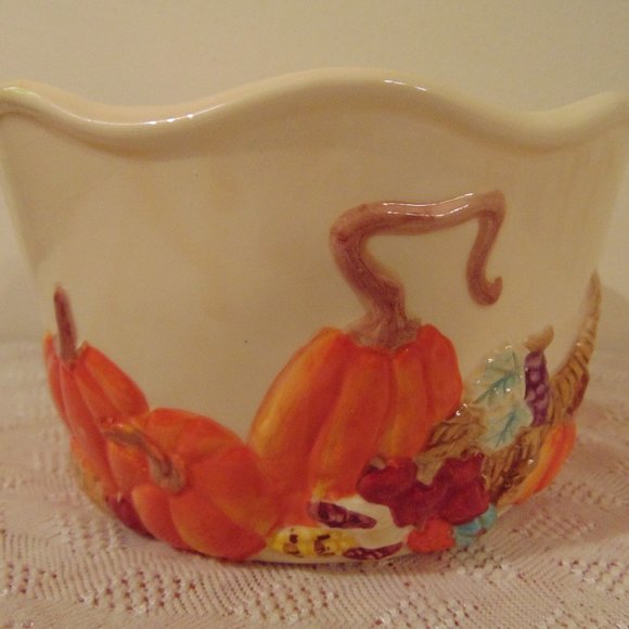 Harvest Time Ceramic Container, Features Pumpkins, Apples, Gourds, 4 inches tall - Picture 1 of 10